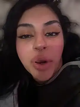 ThickerThanYoBitch online show from 06/11/26, 04:05