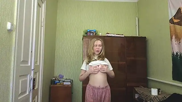 Riley Roo online show from 12/08/24, 05:55