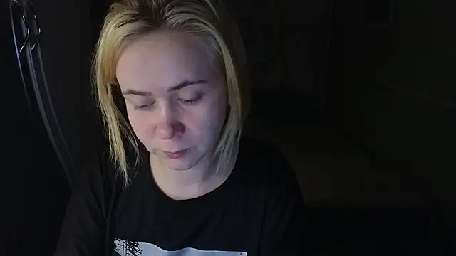 Riley Roo online show from 02/01/26, 04:49