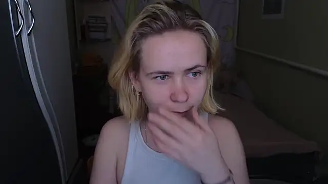 Riley Roo online show from 04/15/26, 07:48