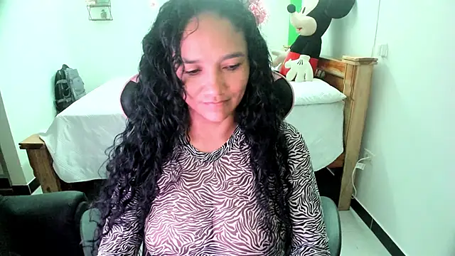 Snapshot of rayza_mature_154 chatting on 10/29/25, 03:14 rayza mature 154 online show from 10/29/25, 03:14