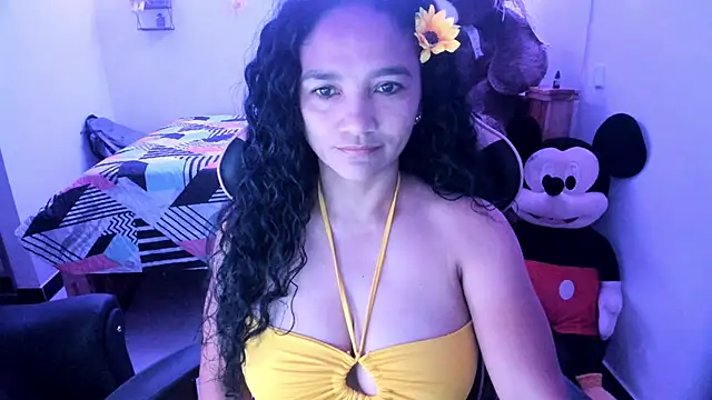 Snapshot of rayza_mature_154 chatting on 11/08/25, 01:11 rayza mature 154 online show from 11/08/25, 01:11