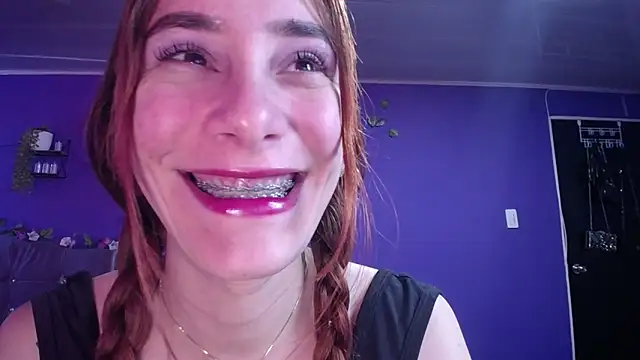 IsaBaileys  online show from 09/25/25, 08:12