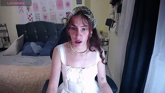 IsaBaileys  online show from 03/28/26, 01:16