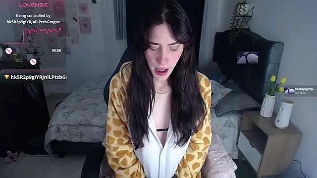 IsaBaileys  online show from 07/16/26, 12:49