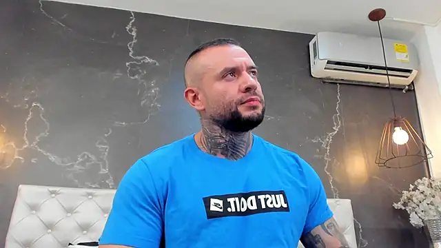 BruceDallas online show from 12/06/24, 11:14