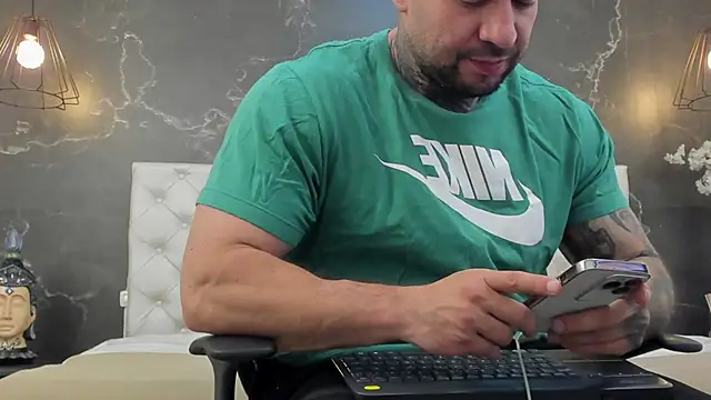 BruceDallas online show from 01/30/25, 11:02