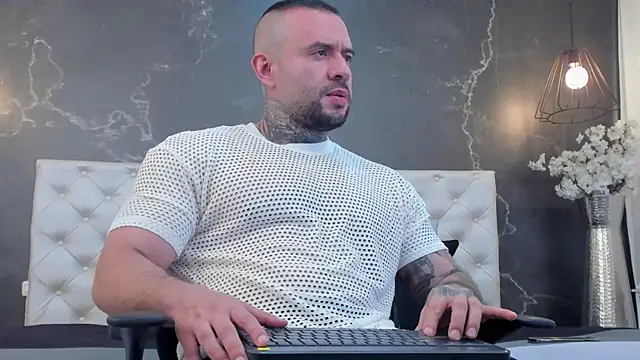 BruceDallas online show from 02/07/25, 01:36