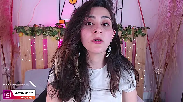 Snapshot of emily_amaya chatting on 12/21/24, 06:52 emily amaya online show from 12/21/24, 06:52