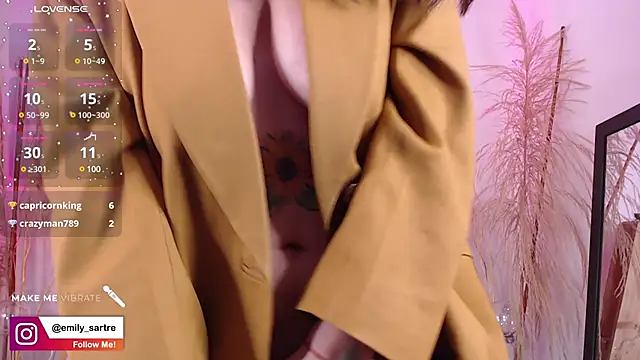 Snapshot of emily_amaya chatting on 01/25/25, 08:00 emily amaya online show from 01/25/25, 08:00