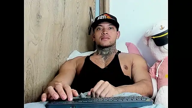 Stiven collins online show from 10/27/25, 09:35