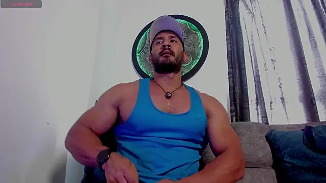 Snapshot of curt_xxx chatting on 06/10/26, 02:27 curt xxx online show from 06/10/26, 02:27