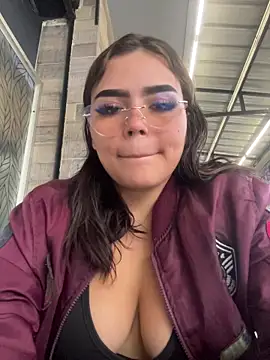 Chloemercury online show from 11/27/25, 08:33