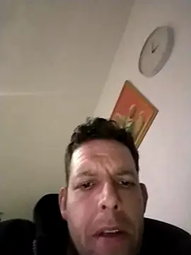 Knuffelstaaf123 online show from 01/04/25, 10:16