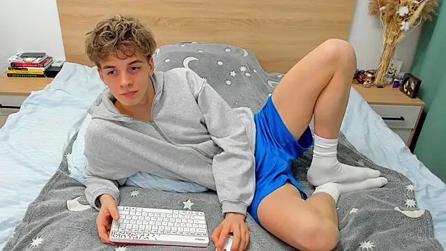 Fandi 777 online show from 12/16/24, 03:11