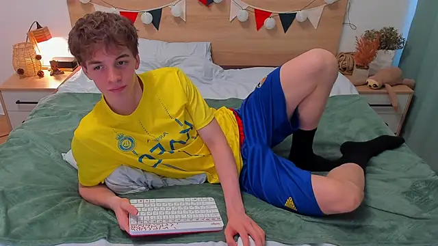 Fandi 777 online show from 11/19/25, 09:09