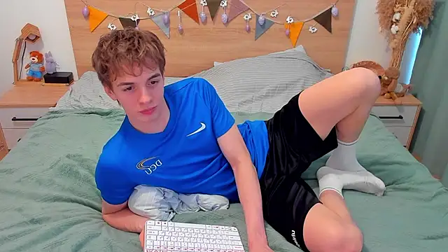 Fandi 777 online show from 02/20/26, 11:00