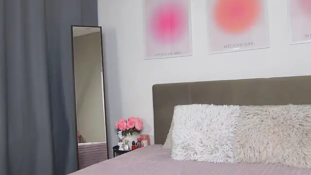 VioletiSwone online show from 03/11/26, 05:13