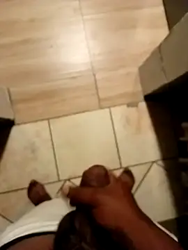 Snapshot of Anzo44 chatting on 12/03/25, 08:29 Anzo44 online show from 12/03/25, 08:29