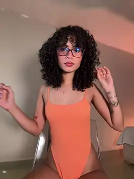 Lianh Benett online show from 01/12/25, 04:42