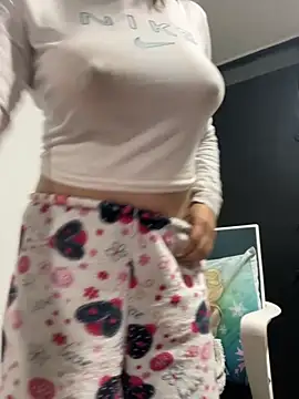 ruby santana777 online show from 12/04/25, 01:48