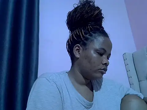 Snapshot of Amberay1 chatting on 10/14/25, 12:44 Amberay1 online show from 10/14/25, 12:44