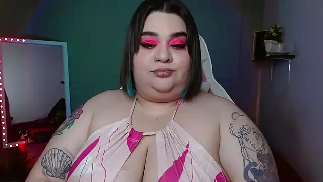 Snapshot of tiffany_laurens chatting on 12/23/24, 08:11 tiffany laurens online show from 12/23/24, 08:11