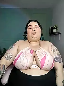 Snapshot of tiffany_laurens chatting on 01/10/25, 02:14 tiffany laurens online show from 01/10/25, 02:14