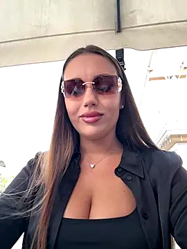 Syka0001 online show from 11/17/25, 10:54