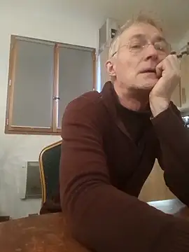 Snapshot of 60philippe chatting on 02/03/25, 11:20 60philippe online show from 02/03/25, 11:20