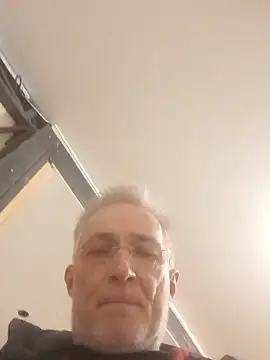 Snapshot of 60philippe chatting on 02/24/25, 09:00 60philippe online show from 02/24/25, 09:00