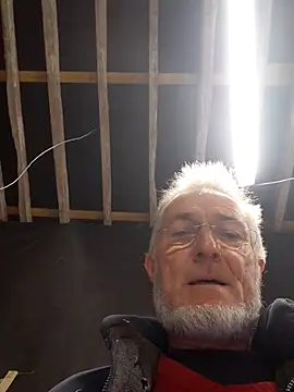 Snapshot of 60philippe chatting on 10/20/25, 07:31 60philippe online show from 10/20/25, 07:31