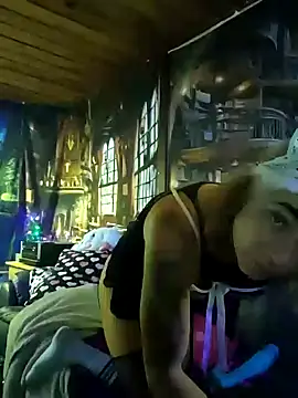 KrystallCoxxh online show from 10/09/25, 10:57