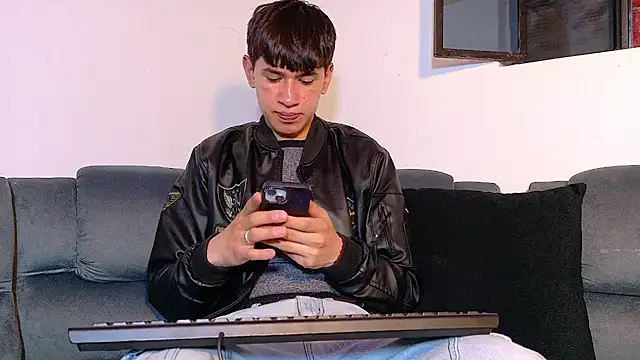 Mr daren  online show from 10/14/25, 04:52