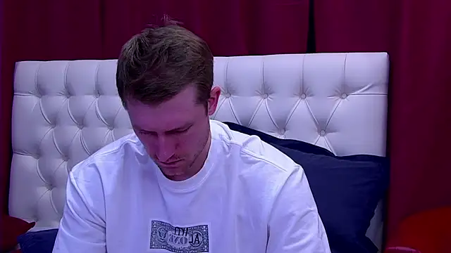 EthanPinkman online show from 09/18/25, 04:14