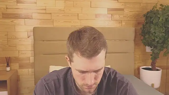 EthanPinkman online show from 10/02/25, 04:30