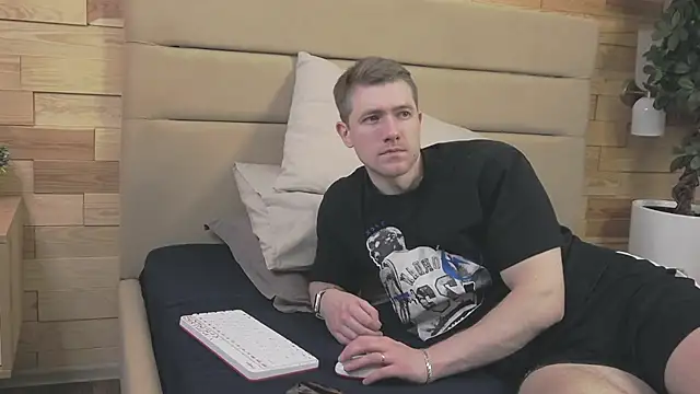 EthanPinkman online show from 11/24/25, 04:34