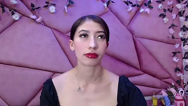 Snapshot of LilithCooperr_ chatting on 02/10/25, 09:58 LilithCooperr online show from 02/10/25, 09:58