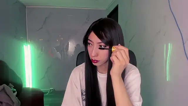 LilithCooperr  online show from 05/08/26, 03:23
