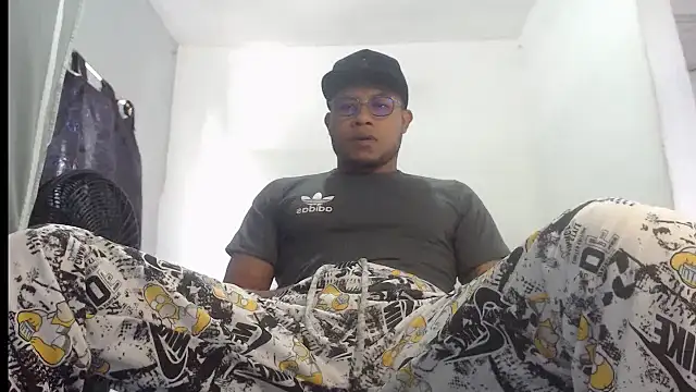 grandominantex1 online show from 10/18/25, 07:47