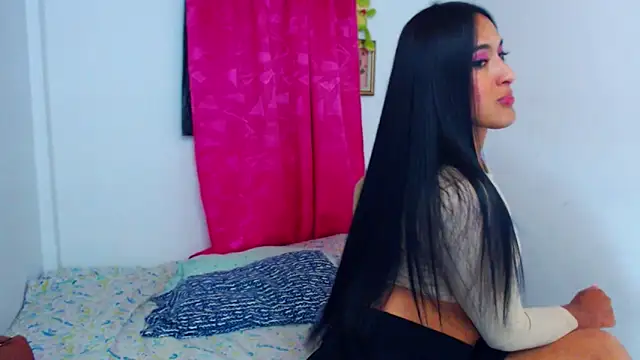 Snapshot of misss_estrella chatting on 09/22/25, 09:06 misss estrella online show from 09/22/25, 09:06