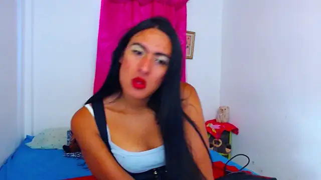 Snapshot of misss_estrella chatting on 09/28/25, 05:18 misss estrella online show from 09/28/25, 05:18