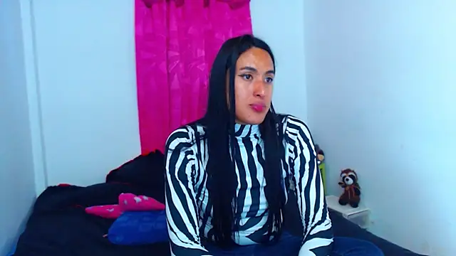 Snapshot of misss_estrella chatting on 11/22/25, 07:57 misss estrella online show from 11/22/25, 07:57