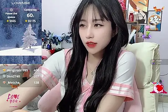 Snapshot of _LLisa_ chatting on 02/15/25, 08:01 LLisa online show from 02/15/25, 08:01