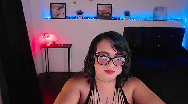 Snapshot of LiaScarlett chatting on 12/30/24, 04:53 LiaScarlett online show from 12/30/24, 04:53