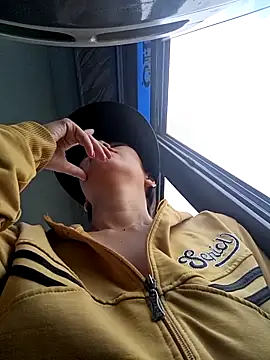 2HotAsain4u online show from 04/10/26, 02:28