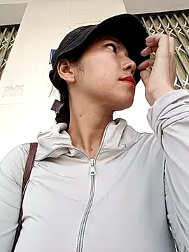 2HotAsain4u online show from 04/15/26, 02:07