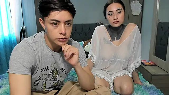 Snapshot of steban_and_kim chatting on 01/15/25, 08:16 steban and kim online show from 01/15/25, 08:16