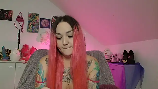 PinkHurricaneOfficial online show from 09/26/25, 08:02