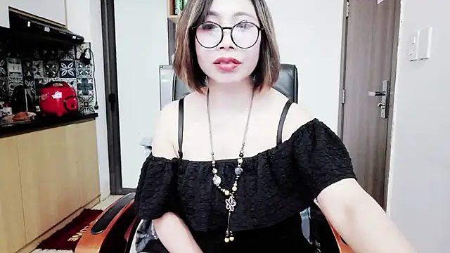 Miu-Le online show from 11/07/25, 09:31